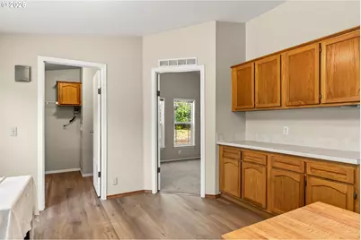 34280 E Lacomb Rd, Lebanon, OR 97355 - Photo 13