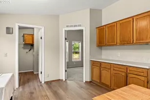 34280 E Lacomb Rd, Lebanon, OR 97355 - Photo 13