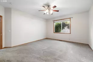 1926 NW 18th St, Gresham, OR 97030 - Photo 25