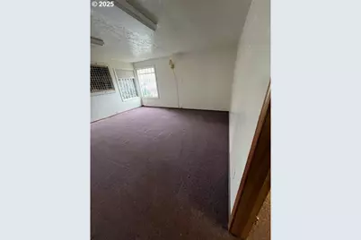 8325 SE Division St, Portland, OR 97266 - Photo 13