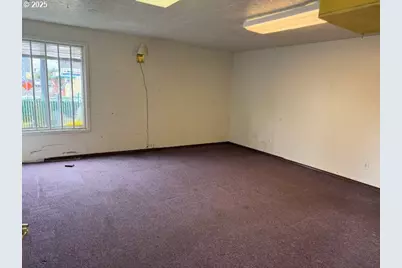 8325 SE Division St, Portland, OR 97266 - Photo 19