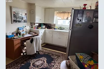 8325 SE Division St, Portland, OR 97266 - Photo 25