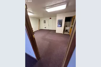 8325 SE Division St, Portland, OR 97266 - Photo 15