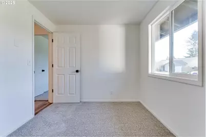 1993 Best Ln, Eugene, OR 97401 - Photo 33