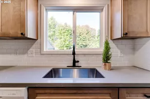 1993 Best Ln, Eugene, OR 97401 - Photo 13