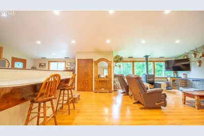 68155 Ridge Rd, North Bend, OR 97459 - Photo 13