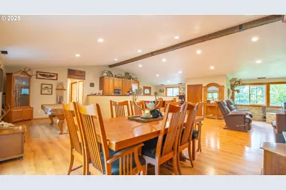 68155 Ridge Rd, North Bend, OR 97459 - Photo 17