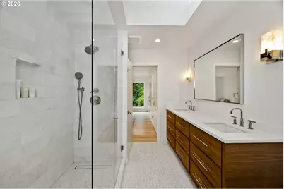 1211 SW Highland Rd, Portland, OR 97221 - Photo 25