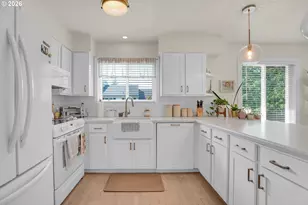 14970 NE Rose Pkwy, Portland, OR 97230 - Photo 29