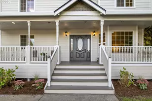 224 SW 4th St, Troutdale, OR 97060 - Photo 5