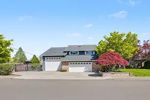 542 NE 14th Ave, Hillsboro, OR 97124 - Photo 1