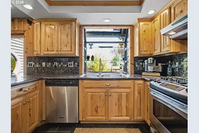 542 NE 14th Ave, Hillsboro, OR 97124 - Photo 17