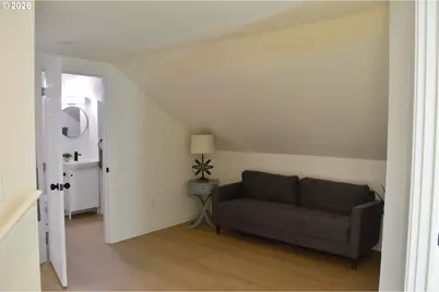 4245 SE 89th Ave, Portland, OR 97266 - Photo 9