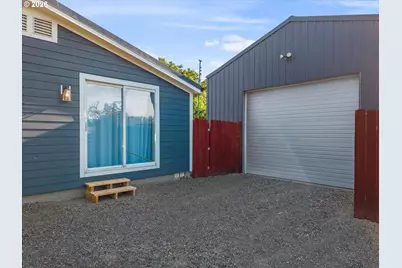 1020 N Benson St, Union, OR 97883 - Photo 5