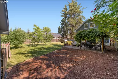445 NE Jackson St, Hillsboro, OR 97124 - Photo 27