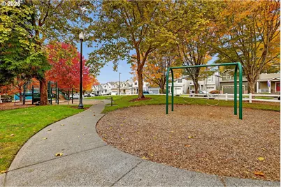 1706 NW 8th Ave, Hillsboro, OR 97124 - Photo 33