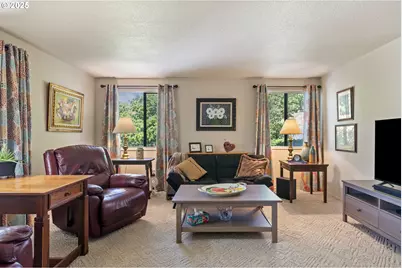 479 2nd St, Elkton, OR 97436 - Photo 9