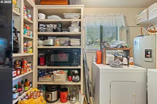 479 2nd St, Elkton, OR 97436 - Photo 33