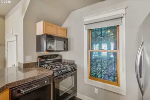 1816 SW 18th Ave, Portland, OR 97201 - Photo 9