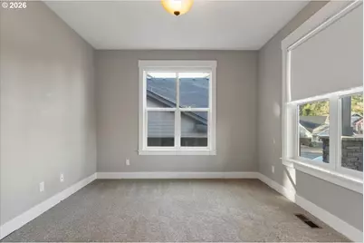 1624 York Butte Ave, Salem, OR 97301 - Photo 9