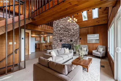1024 W C St, Rainier, OR 97048 - Photo 5