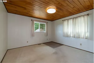 1024 W C St, Rainier, OR 97048 - Photo 13