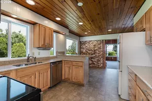 1024 W C St, Rainier, OR 97048 - Photo 11