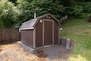 1024 W C St, Rainier, OR 97048 - Photo 29