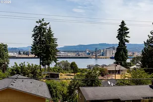 1024 W C St, Rainier, OR 97048 - Photo 3