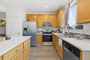 5827 SE 16th Loop, Gresham, OR 97080 - Photo 11