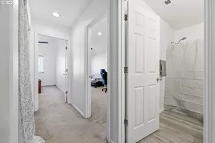 5827 SE 16th Loop, Gresham, OR 97080 - Photo 19