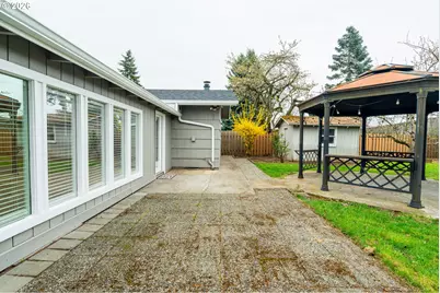 8612 NE Clackamas St, Portland, OR 97220 - Photo 39