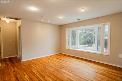 8612 NE Clackamas St, Portland, OR 97220 - Photo 9