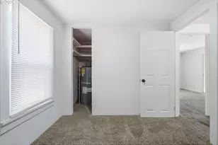 595 S 47th St, Springfield, OR 97478 - Photo 15