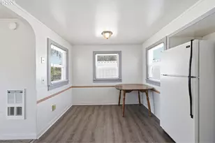 595 S 47th St, Springfield, OR 97478 - Photo 19
