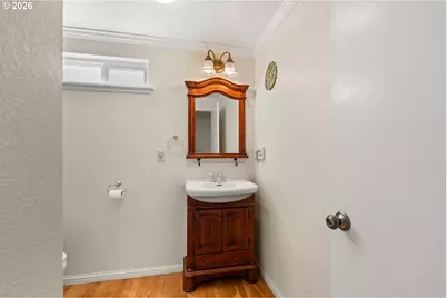 394 Cherry Dr, Eugene, OR 97401 - Photo 19