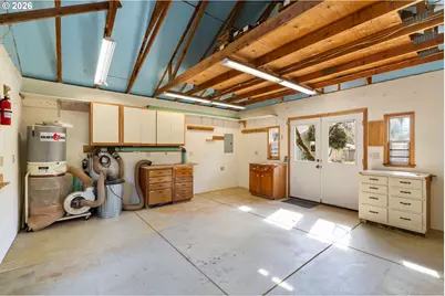 394 Cherry Dr, Eugene, OR 97401 - Photo 37