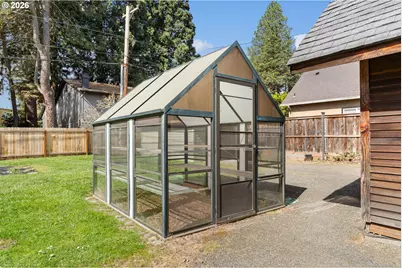 394 Cherry Dr, Eugene, OR 97401 - Photo 41