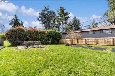 394 Cherry Dr, Eugene, OR 97401 - Photo 43