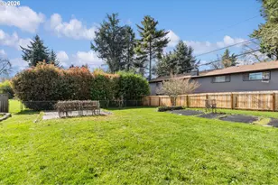 394 Cherry Dr, Eugene, OR 97401 - Photo 43