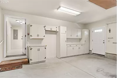 394 Cherry Dr, Eugene, OR 97401 - Photo 29