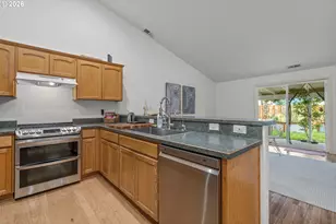 2443 SW Taylor Dr, McMinnville, OR 97128 - Photo 13