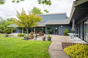 4055 Royal Ave, Eugene, OR 97402 - Photo 29