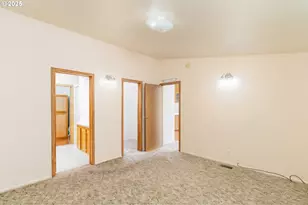 4055 Royal Ave, Eugene, OR 97402 - Photo 21