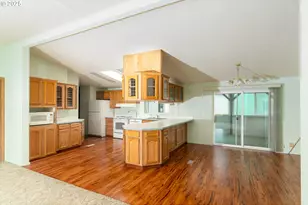 4055 Royal Ave, Eugene, OR 97402 - Photo 19