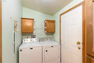 4055 Royal Ave, Eugene, OR 97402 - Photo 25