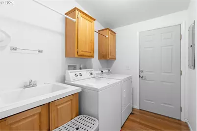 607 Glenbrook Cir, Florence, OR 97439 - Photo 11