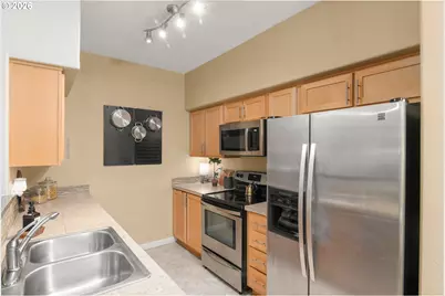 11830 NW Holly Springs Ln #206, Portland, OR 97229 - Photo 9