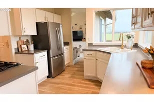 958 Smith St, Harrisburg, OR 97446 - Photo 13