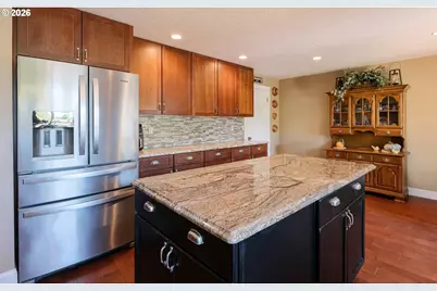 18040 Royce Way, Lake Oswego, OR 97034 - Photo 11